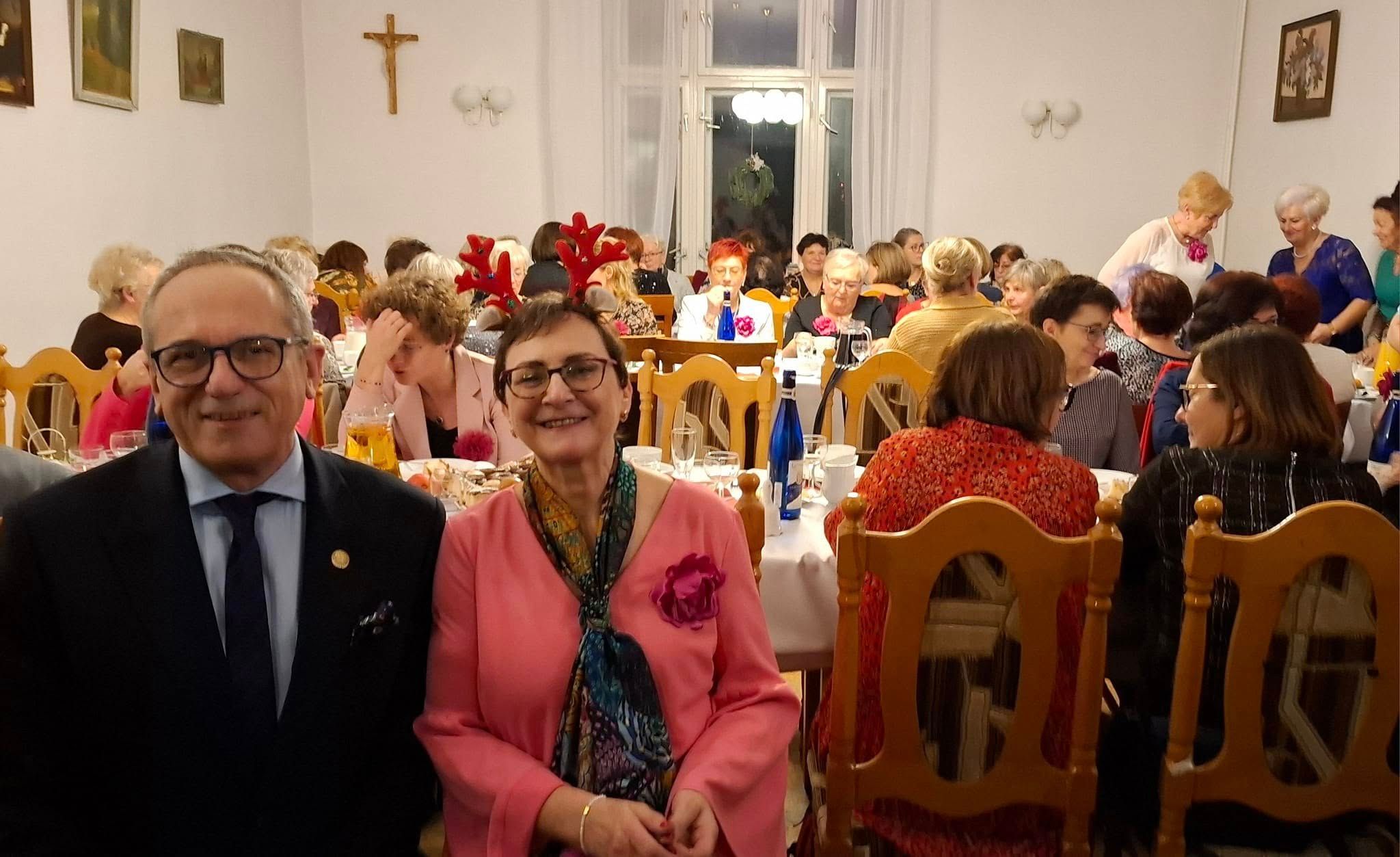 Na zdjęciu widoczna jest grupa kobiet