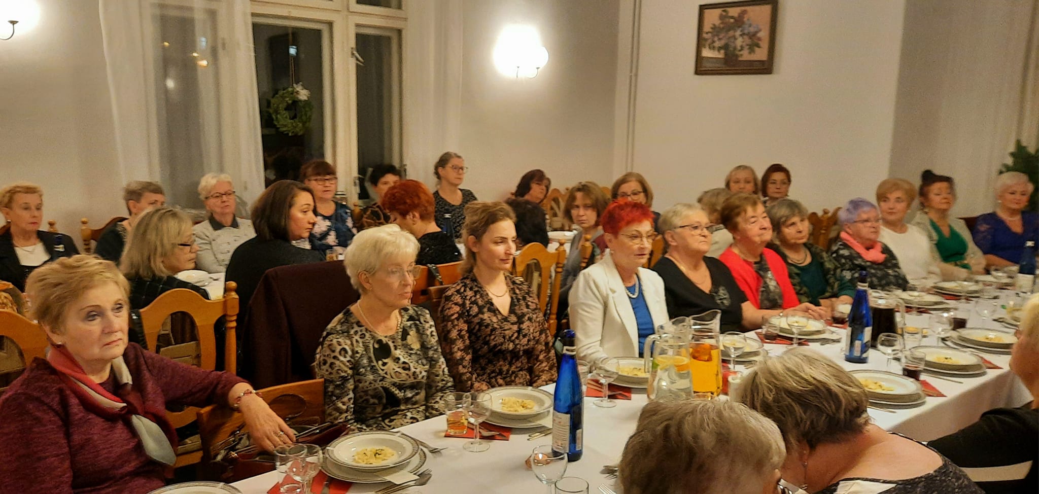 Na zdjęciu widoczna jest grupa kobiet