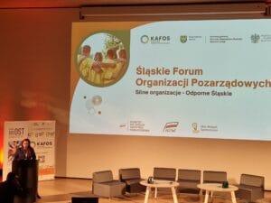 Kafelek na głównej – „Bierzemy udział w dialogu społecznym →”
